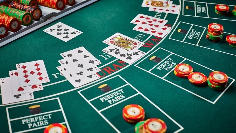 Những trường hợp đánh bài đổi thưởng Blackjack theo điểm thông minh